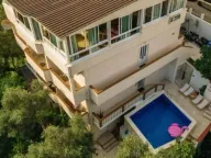 Prodaja,  ugostiteljski objekat, 450m2, Bečići, Budva