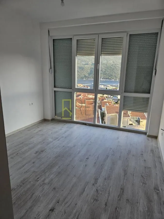 Prodaja, jednosoban stan, 47m², Đenovići, Herceg Novi