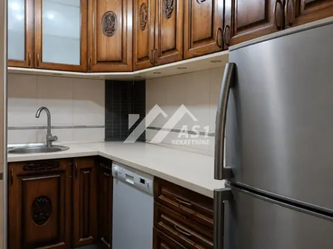 Izdavanje, trosoban stan, 73m², Centar, Novi Sad - image 6