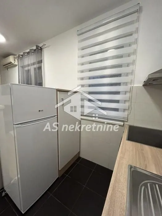 Izdavanje, dvosoban stan, 48m², Cvetkova Pijaca, Zvezdara Sve Podlokacije