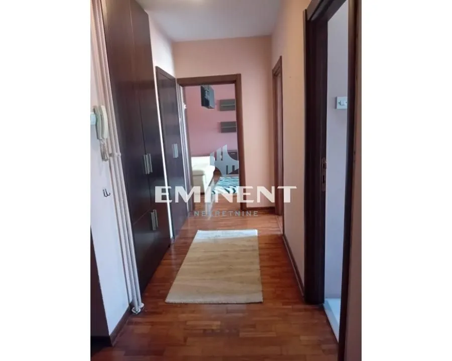 Izdavanje, trosoban stan, 68m², Čukarica, Beograd