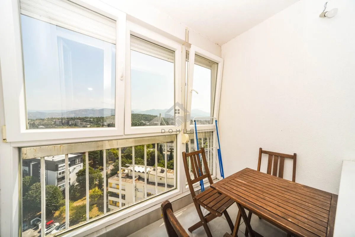 Izdavanje, dvosoban stan, 80m², Preko Morače, Podgorica