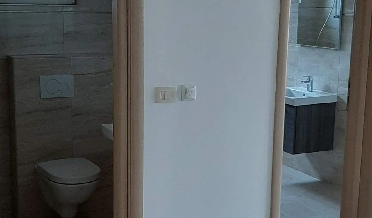 Prodaja, četvorosoban stan, 171m², Dobrota, Kotor