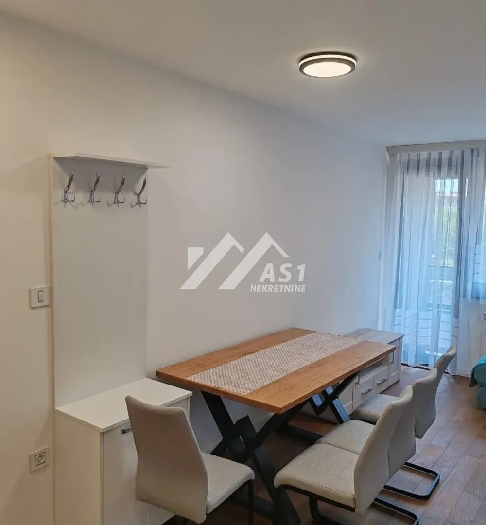 Izdavanje, jednosoban stan, 38m², Rotkvarija, Novi Sad Sve Podlokacije