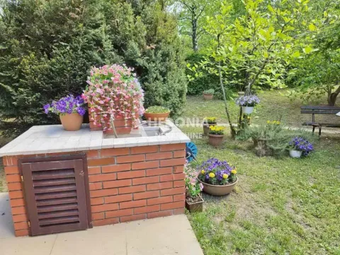 Sale, house, 135m², Višnjička Banja, Palilula Sve Podlokacije - image 14