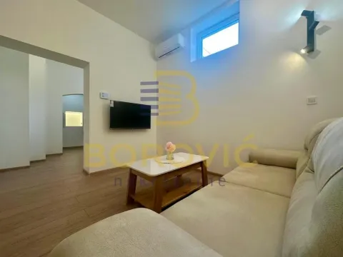 Sale, two bedroom apartment, 49m², Vračar Hram, Vračar Sve Podlokacije - image 3