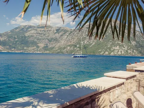 Izdavanje, kuća, 350m², Kostanjica, Kotor - image 14