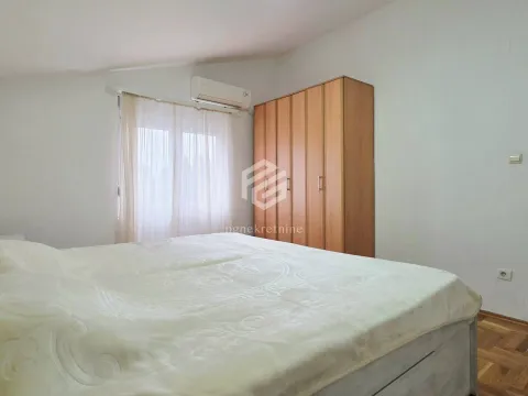 Rent, two bedroom apartment, 115m², Tološi, Podgorica - image 9