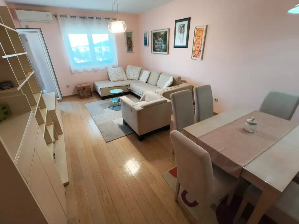 Rent, two bedroom apartment, 80m², City Kvart, Podgorica