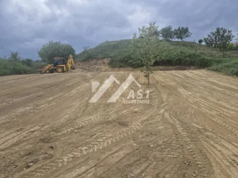 Zemljište in Sremska Kamenica