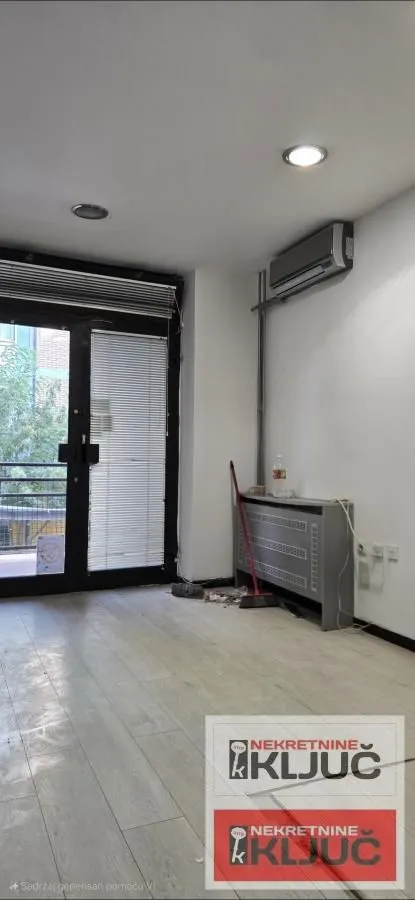 Rent, office space, 61m², Centar, Novi Sad