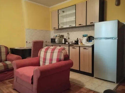 Izdavanje, garsonjera, 40m², Stari Aerodrom, Podgorica - image 2