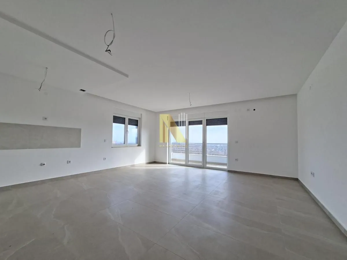 Sale, four bedroom apartment, 93m², Tatarsko brdo, Petrovaradin