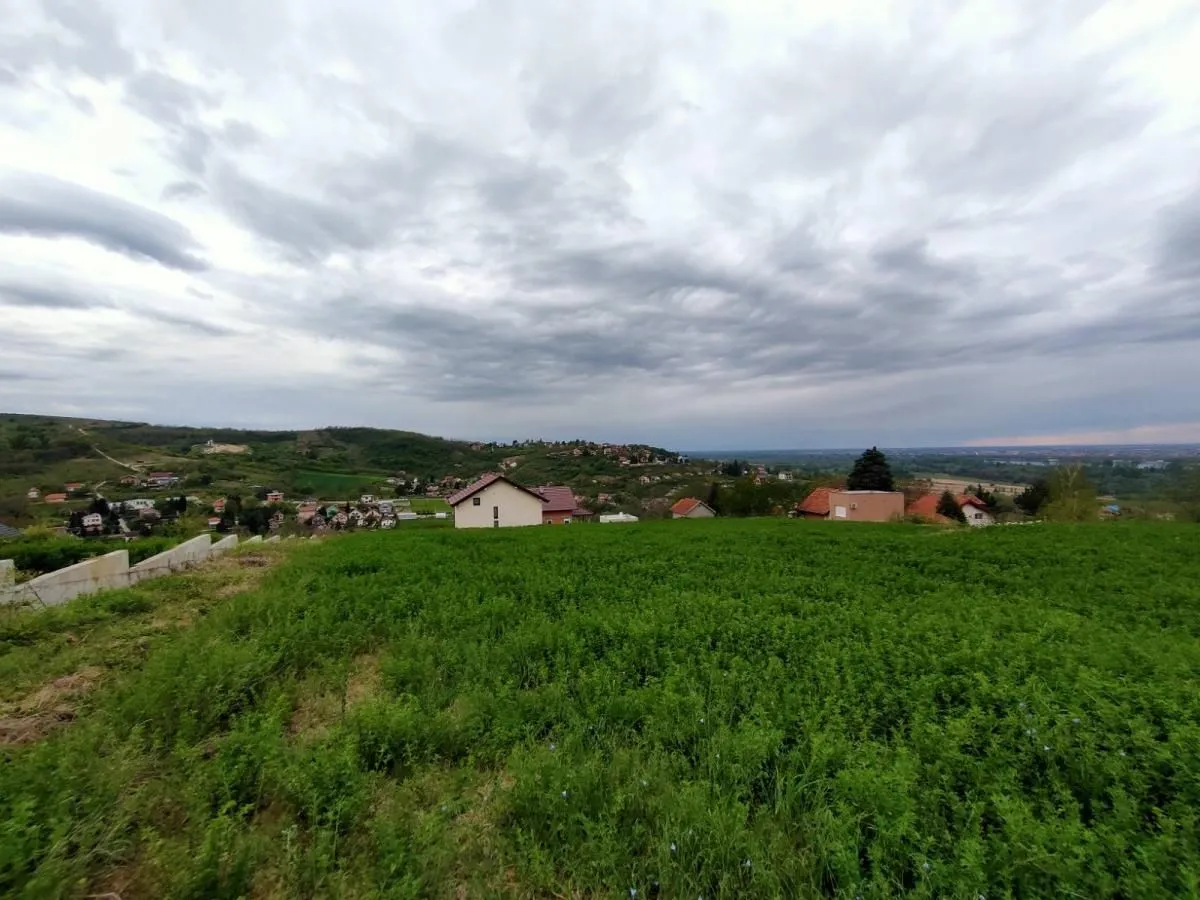 Prodaja, plac, 1100m², Beočin, Srbija