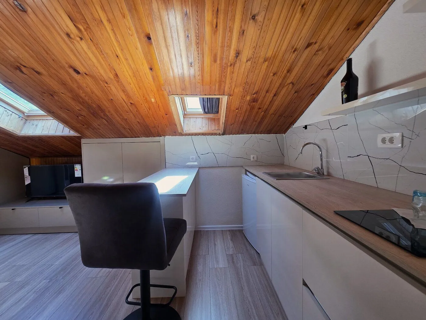 Izdavanje, garsonjera, 19m², Centar, Podgorica