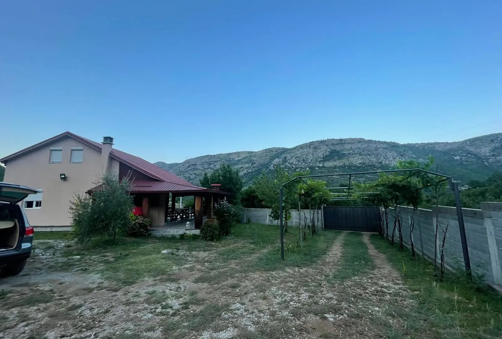 Prodaja, kuća, 112m², Podgorica, Crna Gora