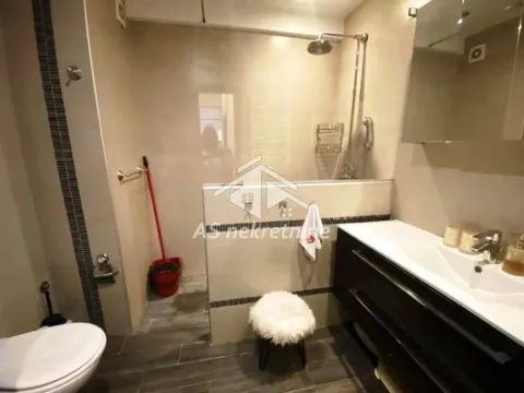 Rent, three bedroom apartment, 87m², Stari Grad, Beograd - image 12