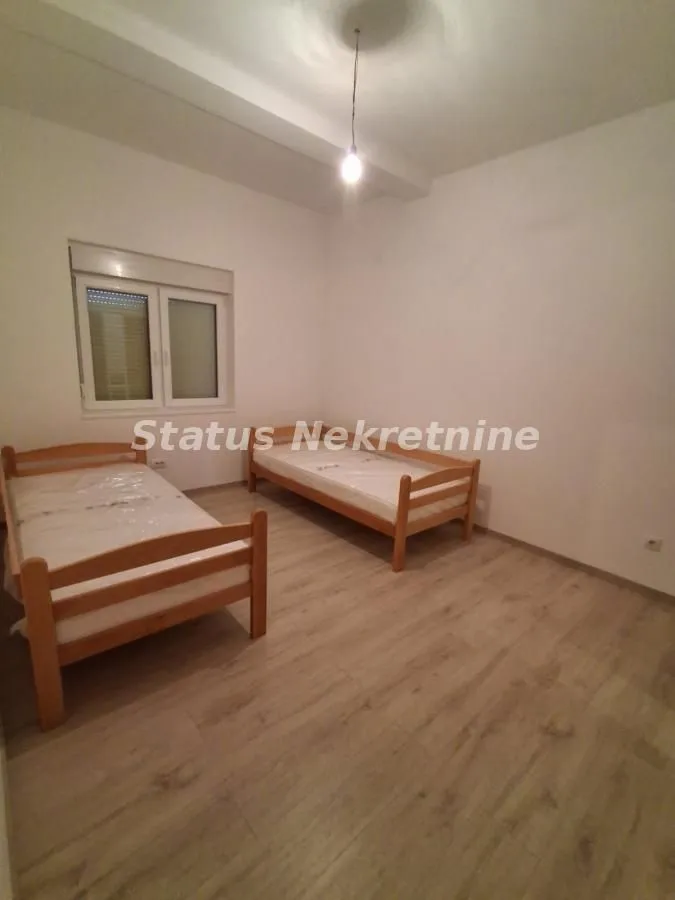 Izdavanje, trosoban stan, 66m², Sremska Kamenica, Petrovaradin