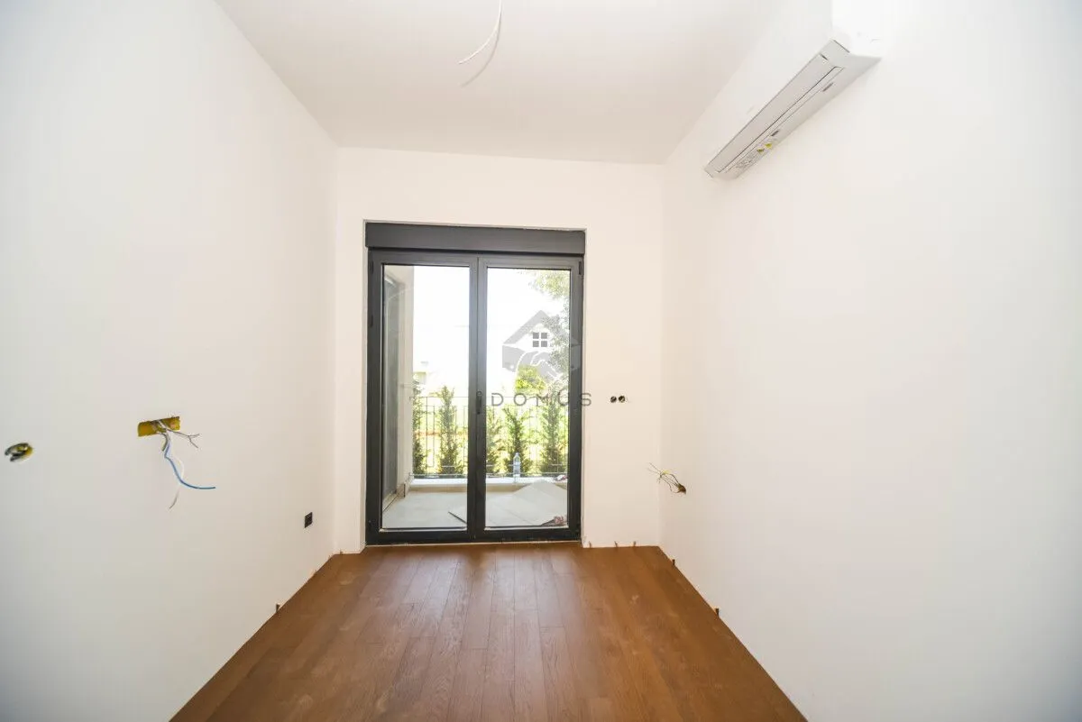 Prodaja, dvosoban stan, 60m², Tološi, Podgorica