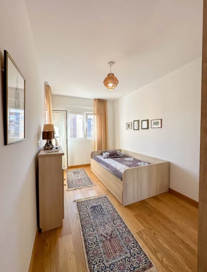 Izdavanje, dvosoban stan, 72m², City Kvart, Podgorica