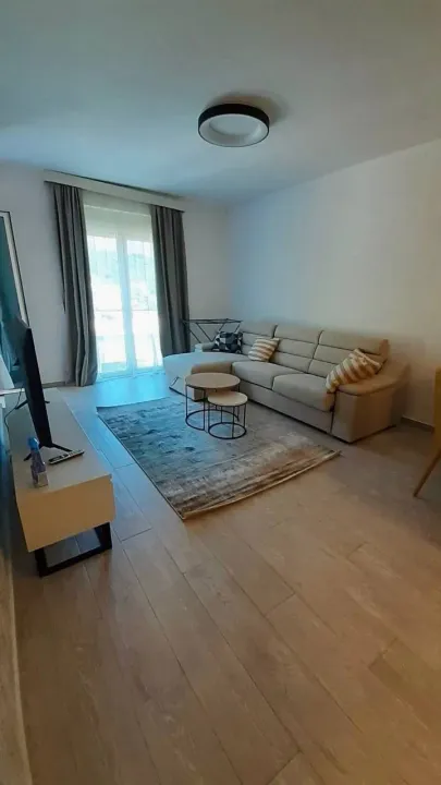 Rent, one bedroom apartment, 57m², Bečići, Budva
