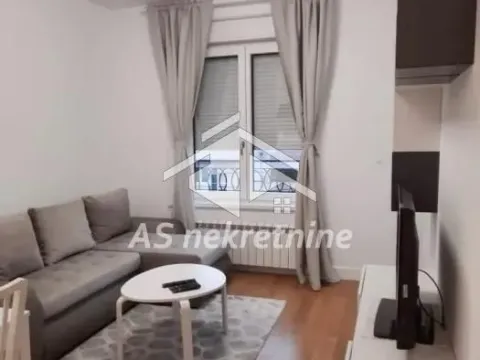 Rent, two bedroom apartment, 40m², Južni Bulevar, Vračar Sve Podlokacije - image 3