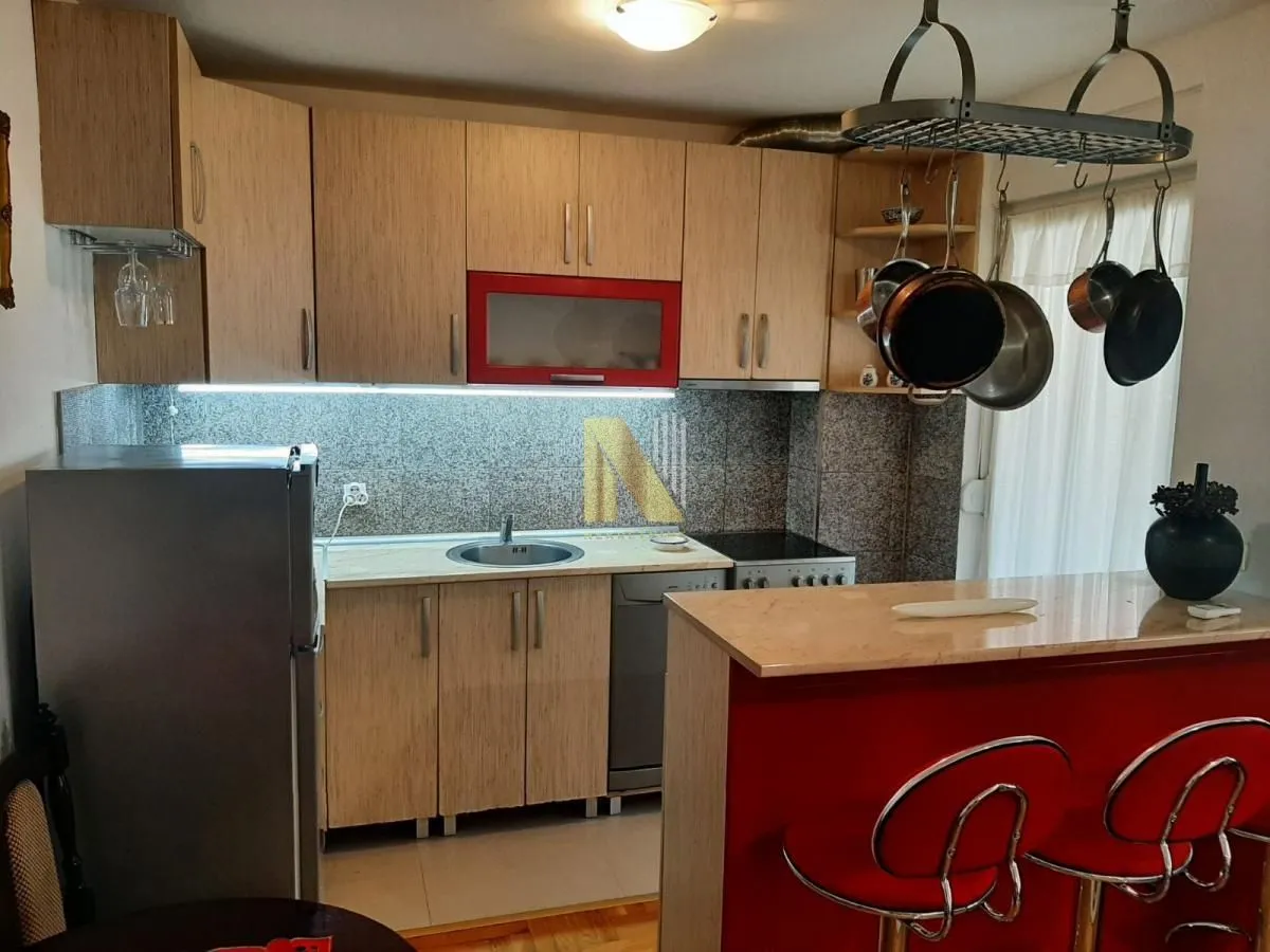 Izdavanje, dvosoban stan, 44m², Podbara, Novi Sad Sve Podlokacije