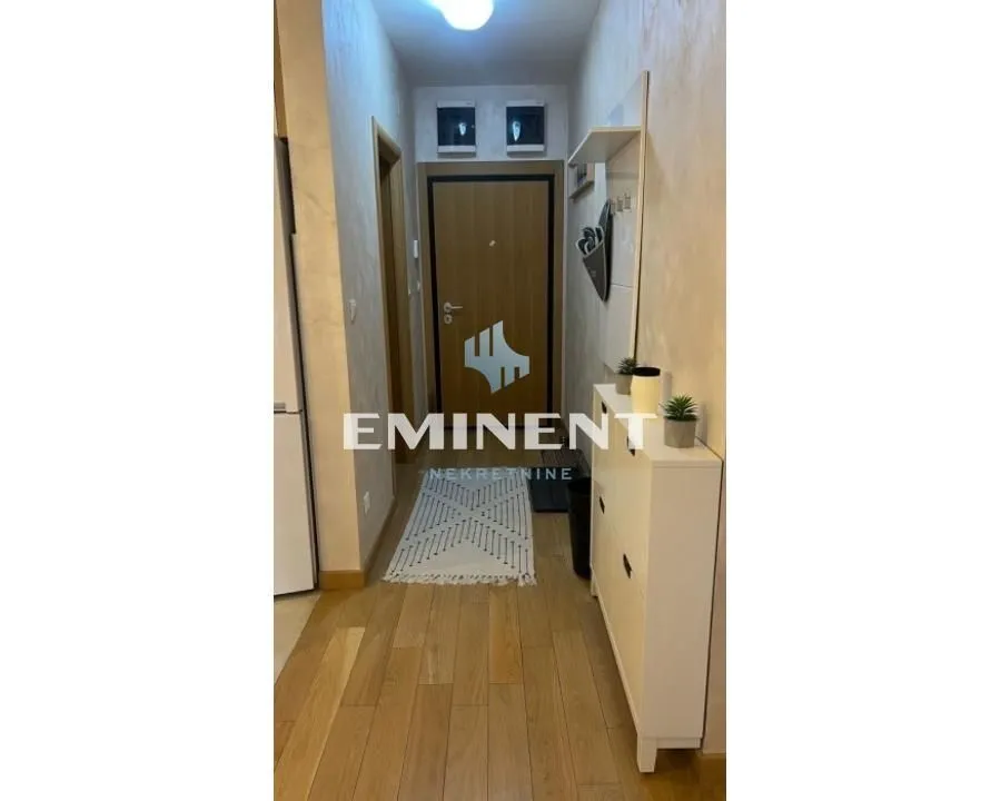 Izdavanje, stan, 41m², Južni Bulevar, Vračar Sve Podlokacije