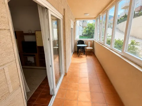 Rent, one bedroom apartment, 55m², Podkošljun, Budva - image 4