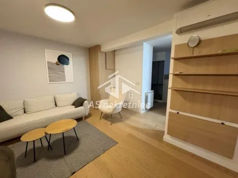 Izdavanje, dvosoban stan, 51m², Tašmajdan, Palilula Sve Podlokacije - image 4
