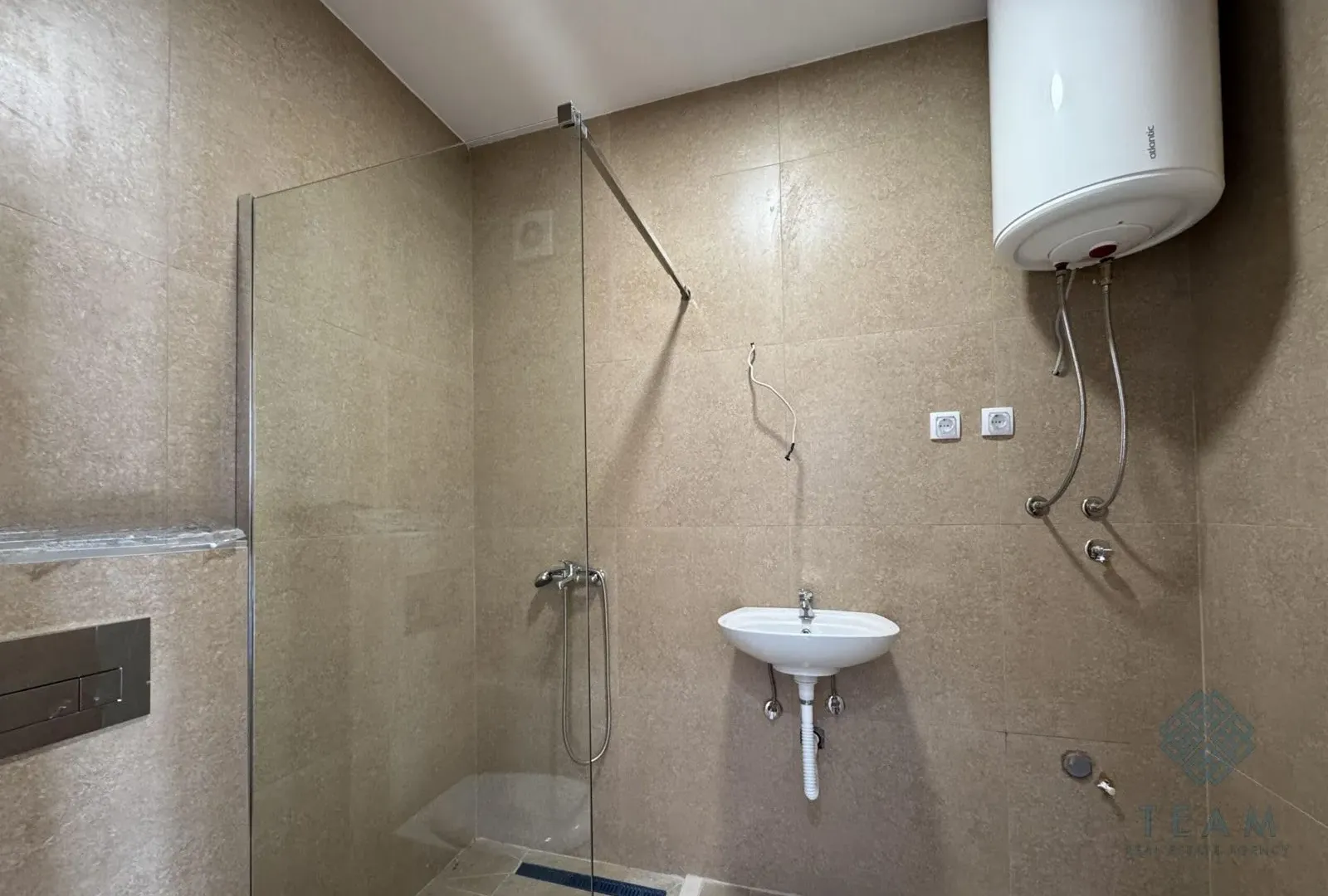 Prodaja, jednosoban stan, 37m², Tološi, Podgorica