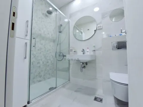 Izdavanje, jednosoban stan, 49m², Central Point, Podgorica - image 8