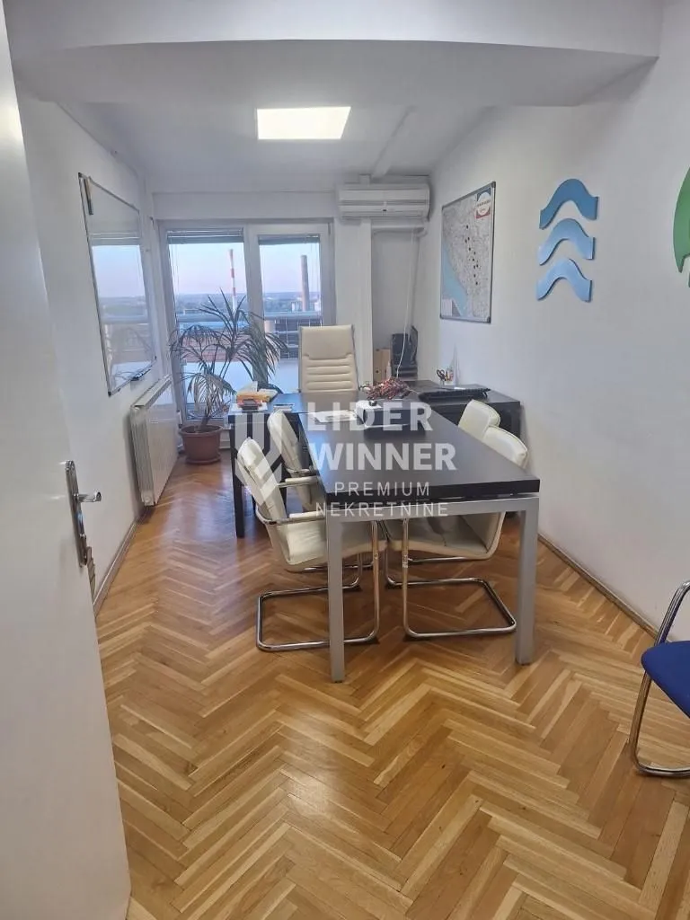 Izdavanje, poslovni prostor, 400m², Stari Grad, Beograd