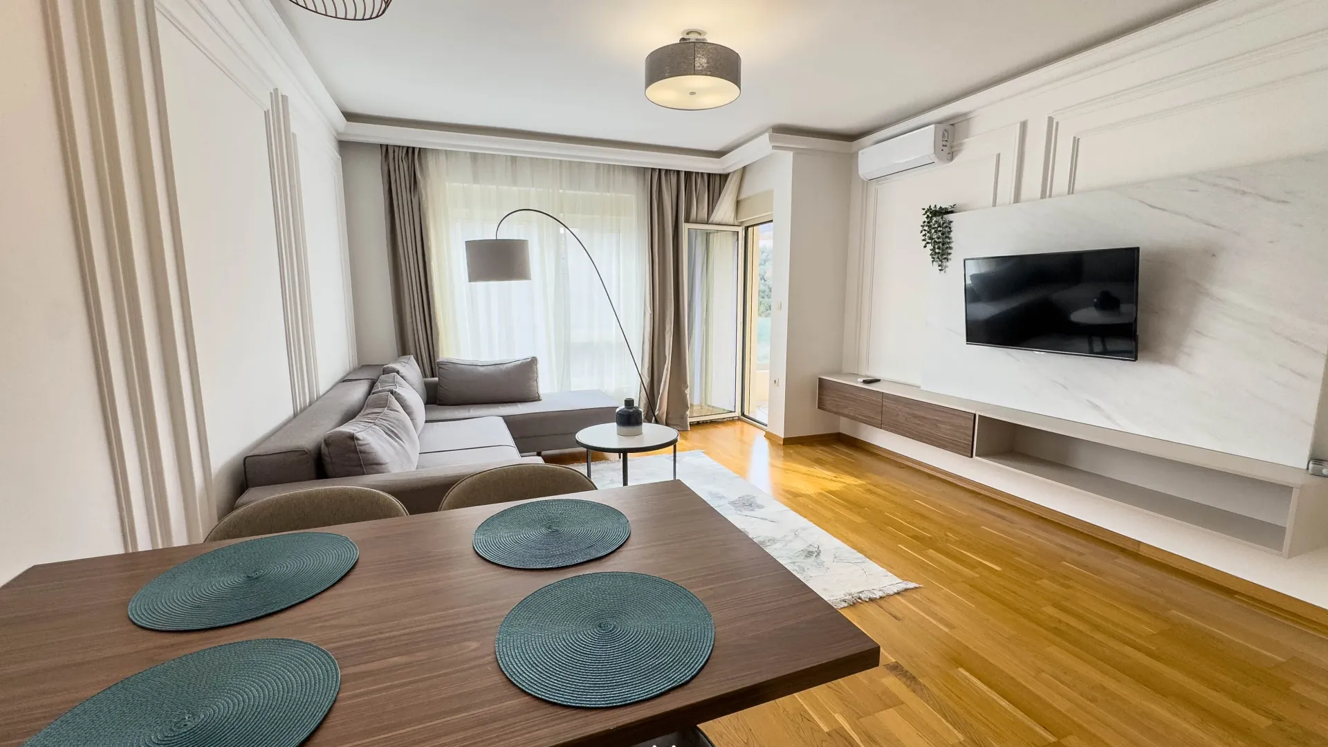 Sale, two bedroom apartment, 71m², Bečići, Budva