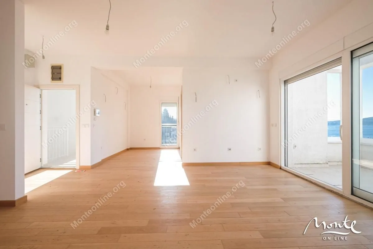 Prodaja, dvosoban stan, 66m², Tivat, Crna Gora