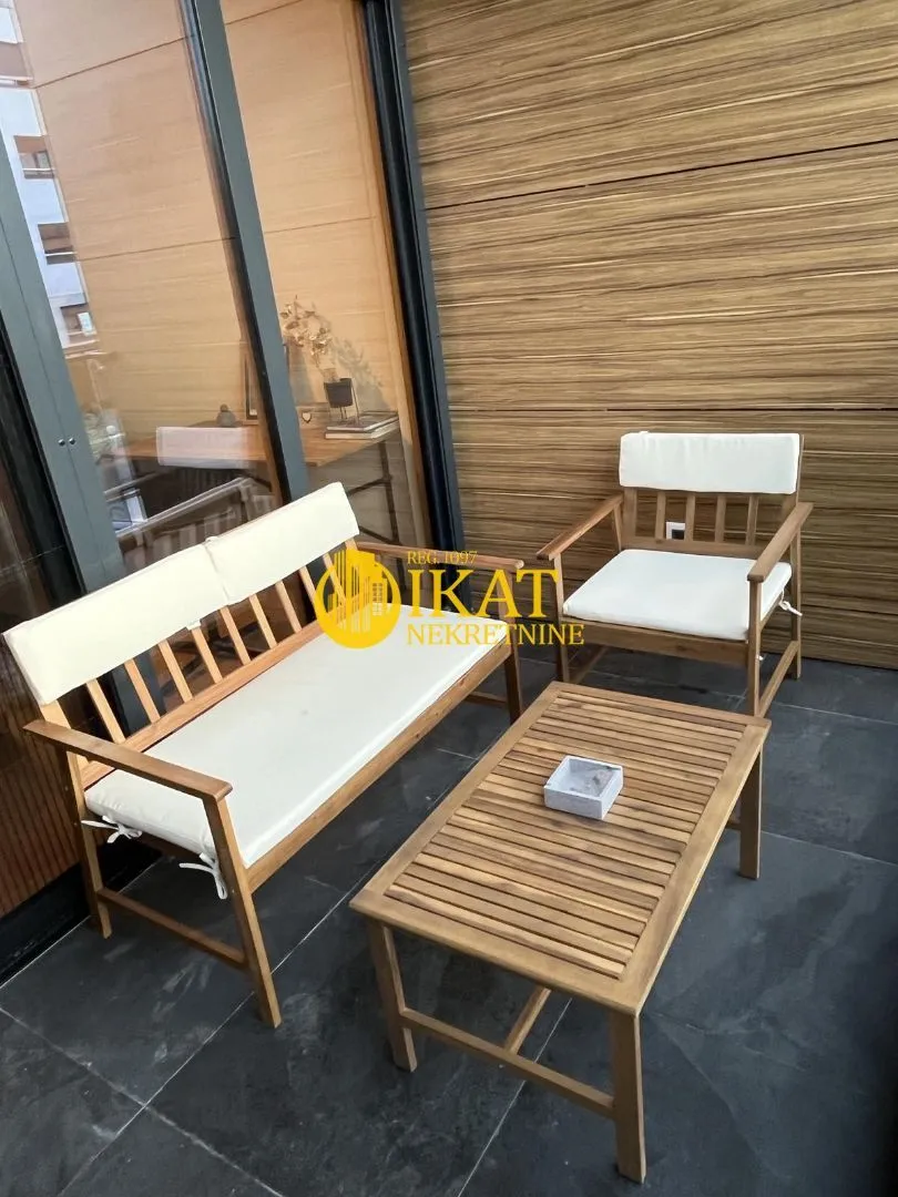 Izdavanje, dvosoban stan, 64m², Zemun Gornji Grad, Zemun Sve Podlokacije