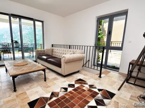 Sale, three bedroom apartment, 150m², Risan, Kotor - image 3