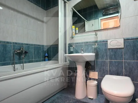 Izdavanje, dvosoban stan, 76m², Centar, Podgorica - image 13