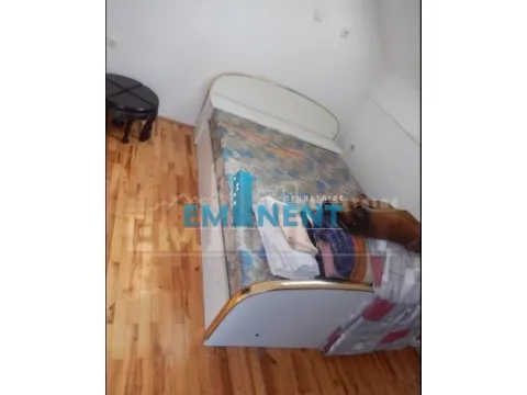 Prodaja, četvorosoban stan, 82m², Zemun Centar, Zemun Sve Podlokacije - image 9