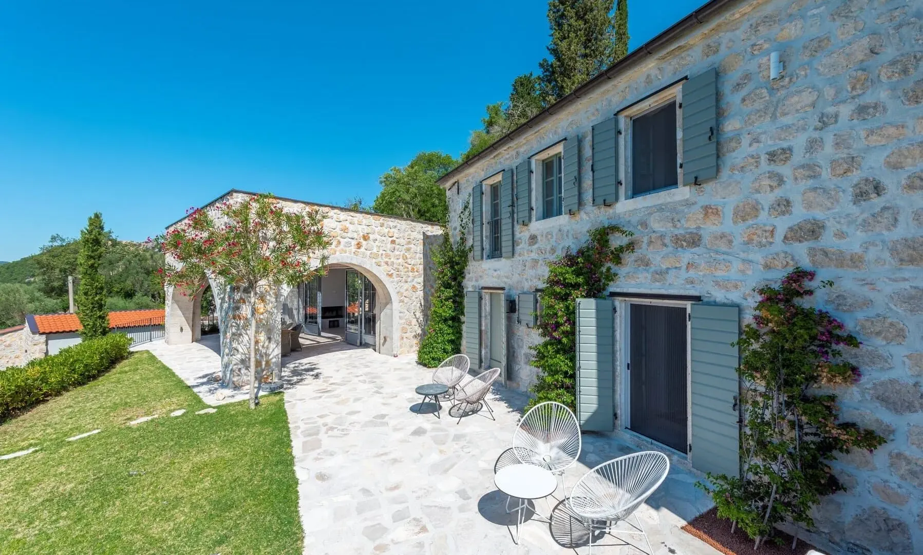 Sale, house, 350m², Kotor, Crna Gora