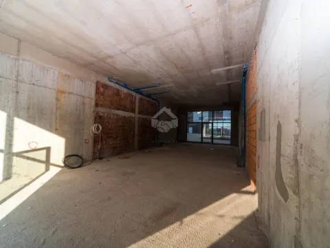 Izdavanje, poslovni prostor, 112m², Stari Aerodrom, Podgorica - image 3