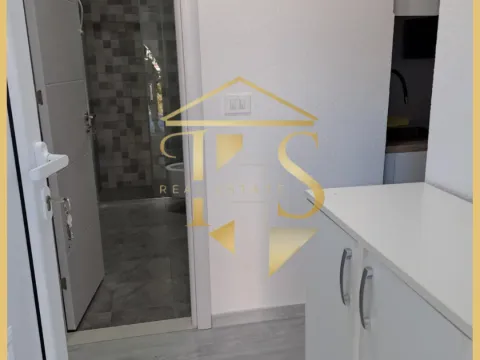 Rent, one bedroom apartment, 47m², Centar, Tivat - image 7