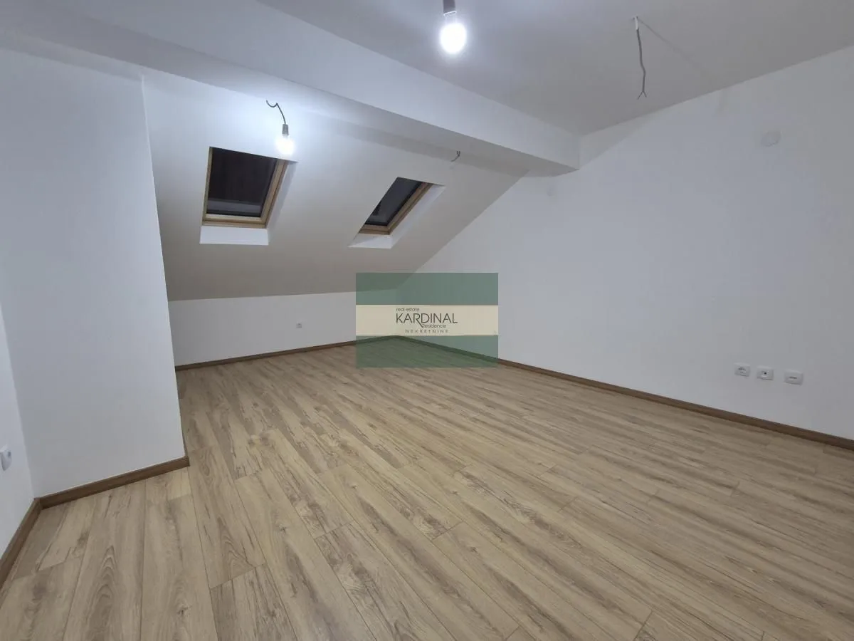 Prodaja, trosoban stan, 83m², Centar, Jagodina