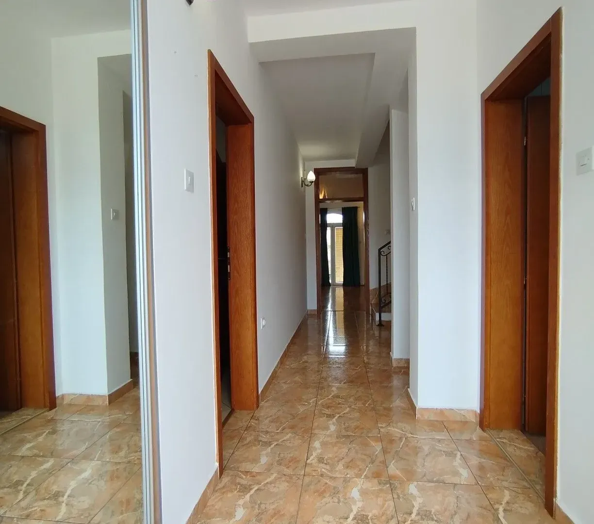 Rent, house, 160m², Tološi, Podgorica