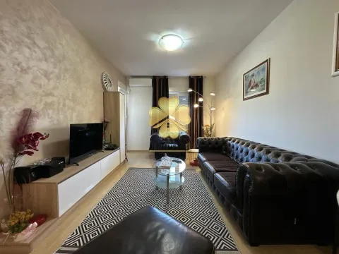 Izdavanje, jednosoban stan, 50m², City Kvart, Podgorica