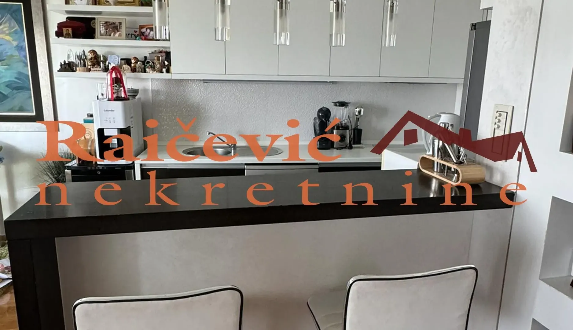 Prodaja, stan, 268m², Rakovica, Beograd