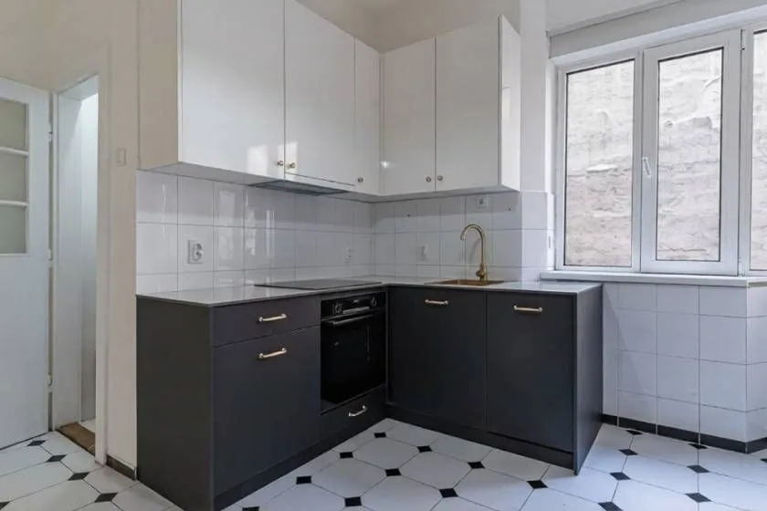 Rent, four bedroom apartment, 136m², Stari Grad, Beograd