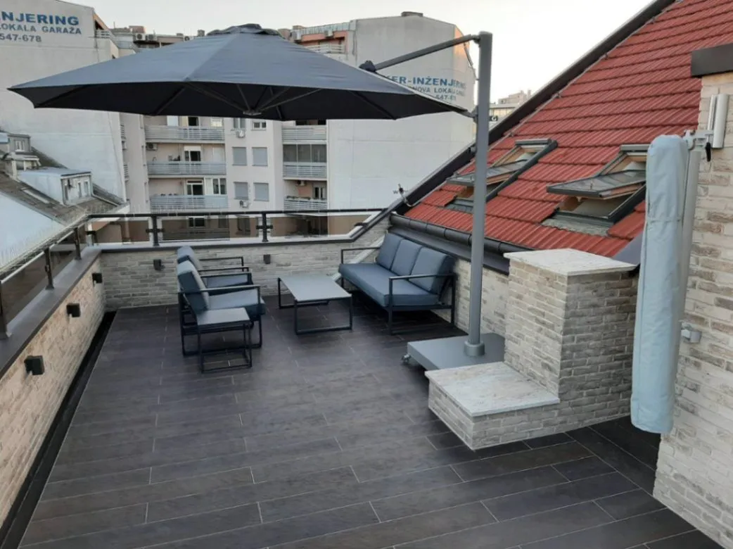 Prodaja, trosoban stan, 240m², Centar, Novi Sad