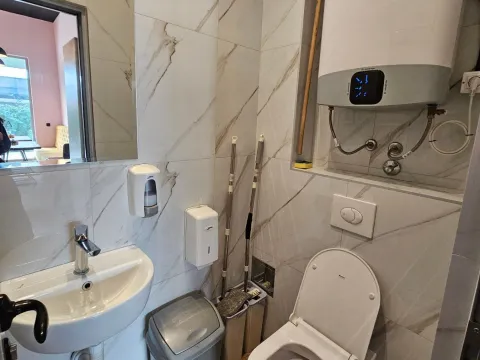 Izdavanje, poslovni prostor, 50m², Zabjelo, Podgorica - image 7