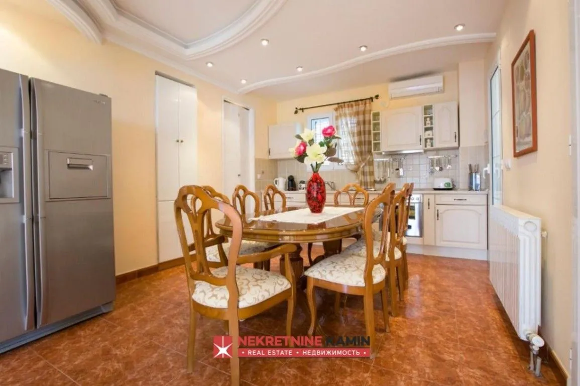 Sale, house, 800m², Sveti Stefan, Budva